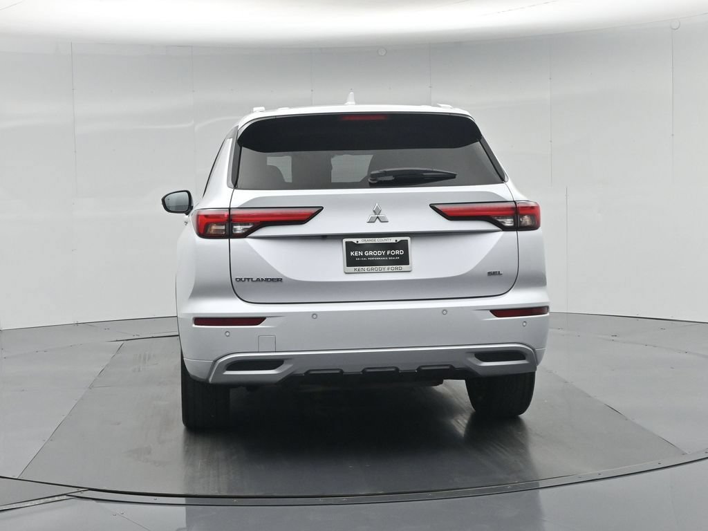 Used 2024 Mitsubishi Outlander SEL FWD image 25