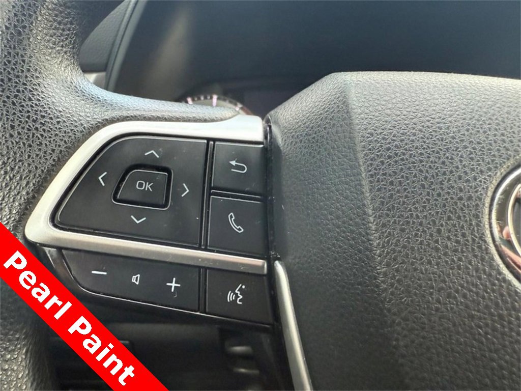 Used 2023 Toyota Highlander L image 23