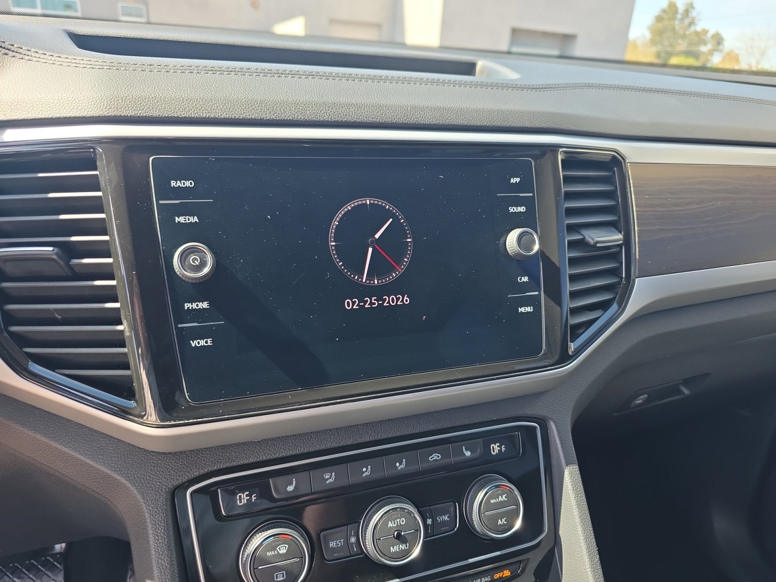 Used 2022 Volkswagen Atlas SE image 12