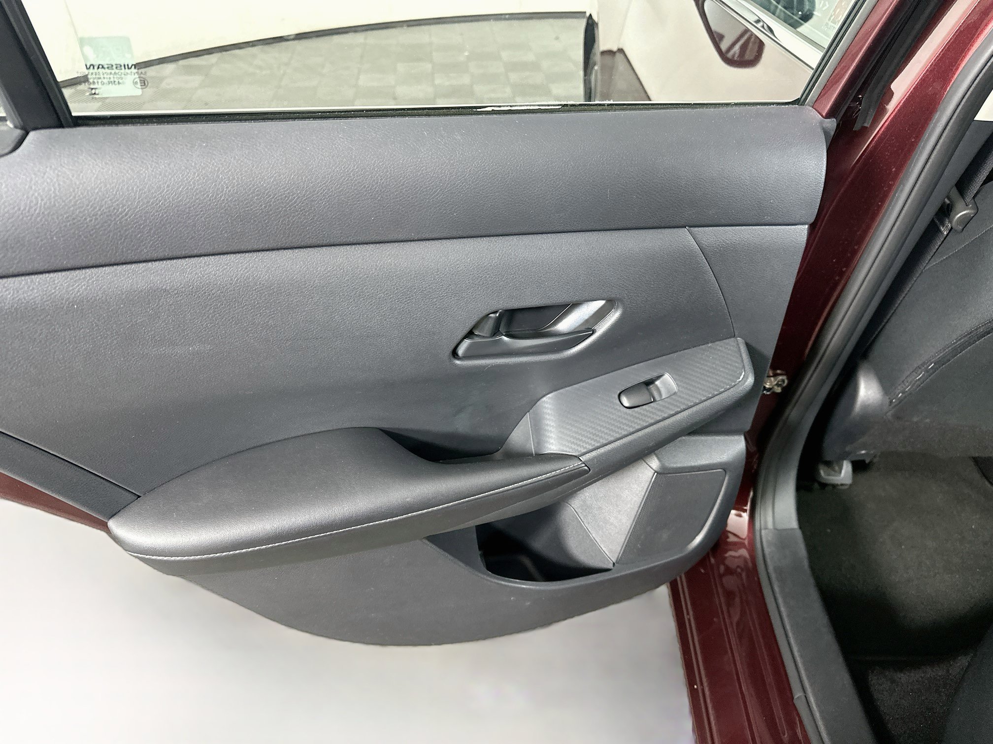 Used 2025 Nissan Sentra SV FWD image 25