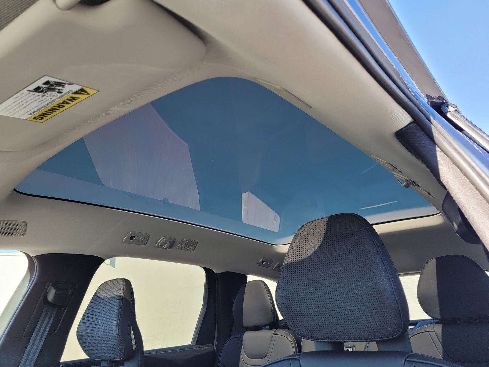 Used 2025 Volvo EX90 Ultra image 27