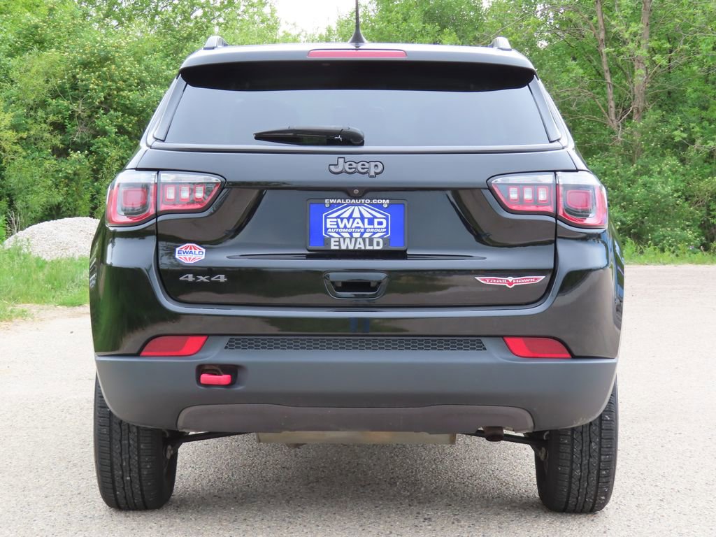 Used 2018 Jeep Compass Trailhawk w/ Leather Interior Group AWD/4WD image 13