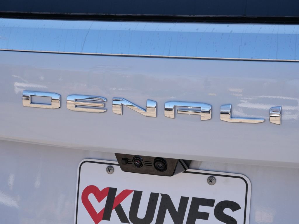 New 2026 GMC Yukon XL Denali w/ Denali Reserve Package image 13