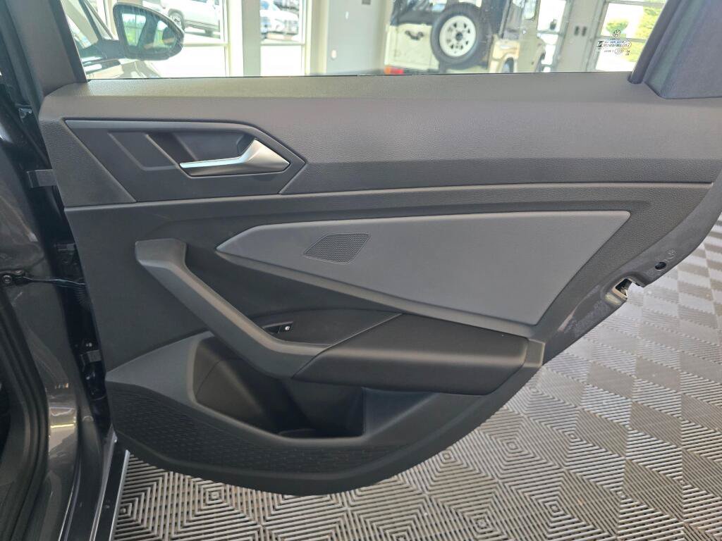 New 2026 Volkswagen Jetta SEL FWD image 40