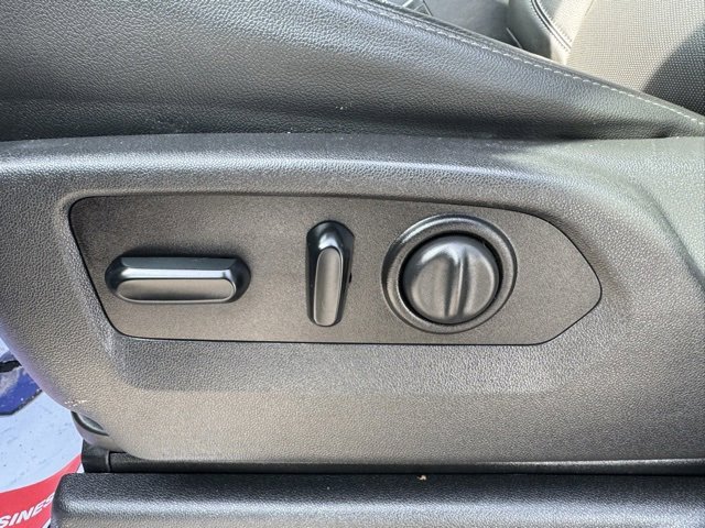 Used 2020 Chevrolet Silverado 1500 LTZ w/ LTZ Plus Package image 12