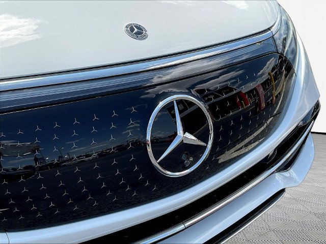 Used 2024 Mercedes-Benz EQS 450+ Sedan image 33