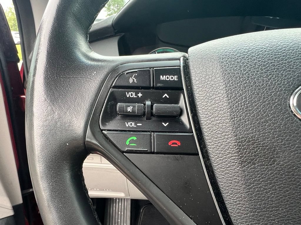 Used 2016 Hyundai Sonata Limited w/ Option Group 02 FWD image 24