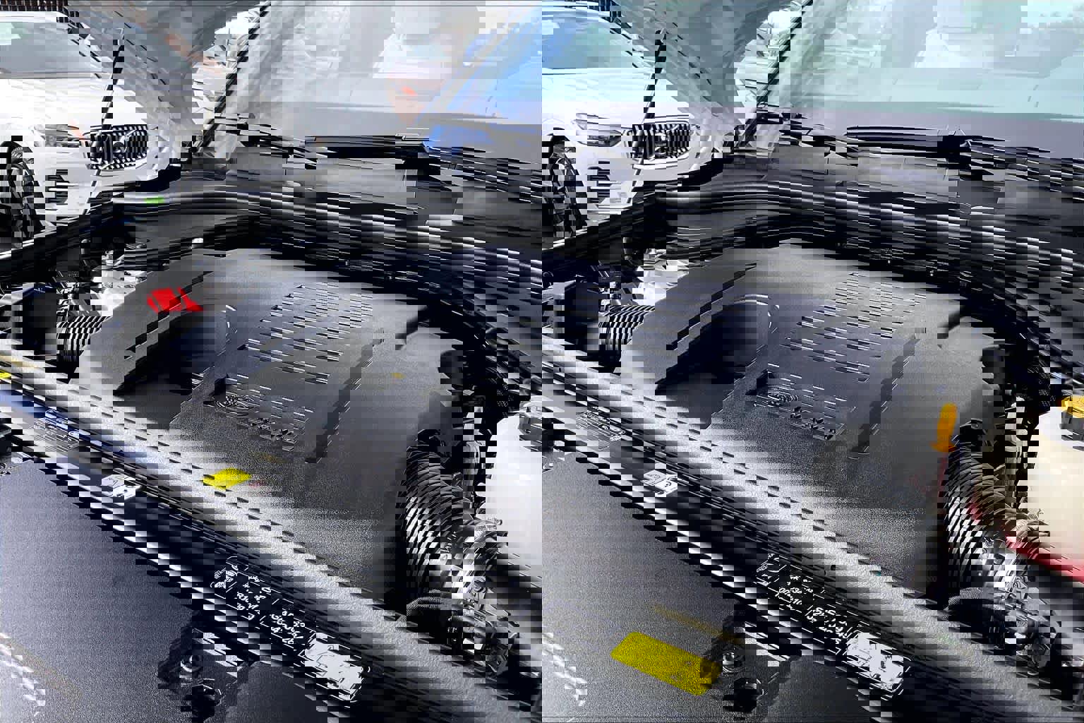 Used 2025 Land Rover Range Rover Sport SE image 33