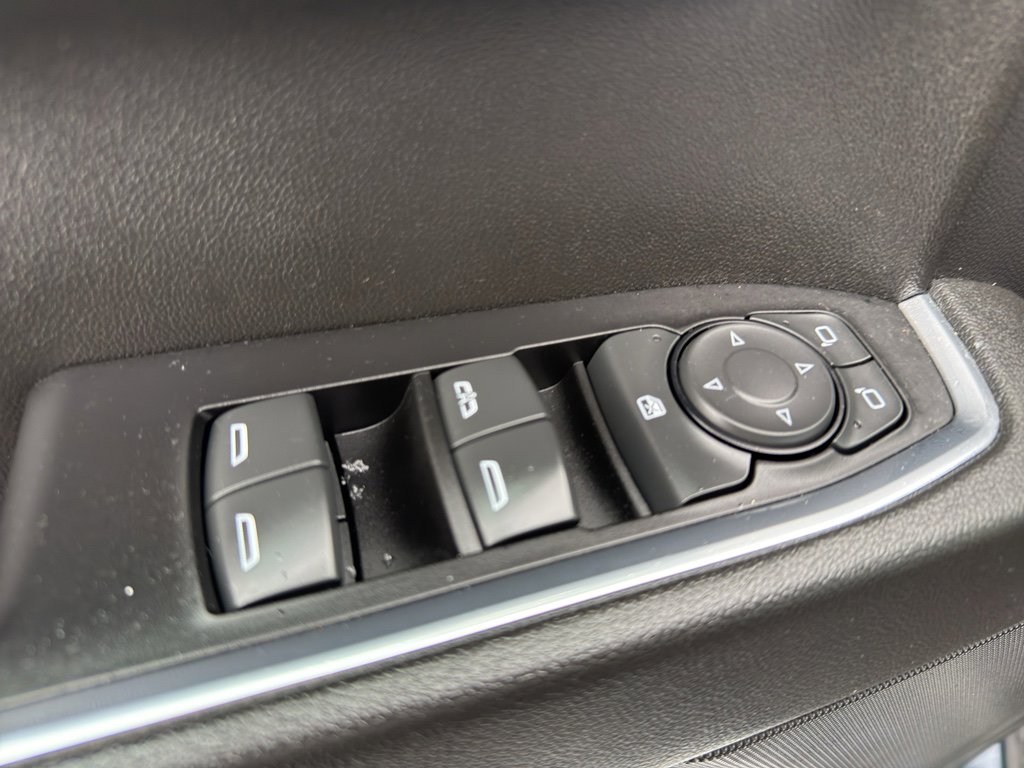 Used 2022 Chevrolet Silverado 1500 LT image 12