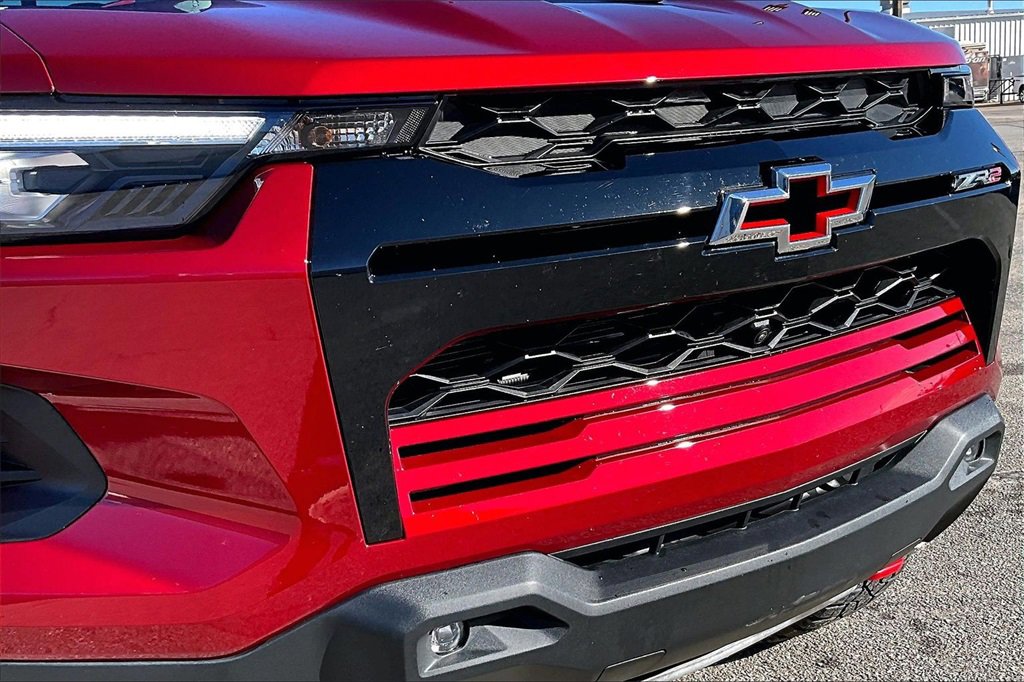 Used 2023 Chevrolet Colorado ZR2 w/ ZR2 Convenience Package III image 24