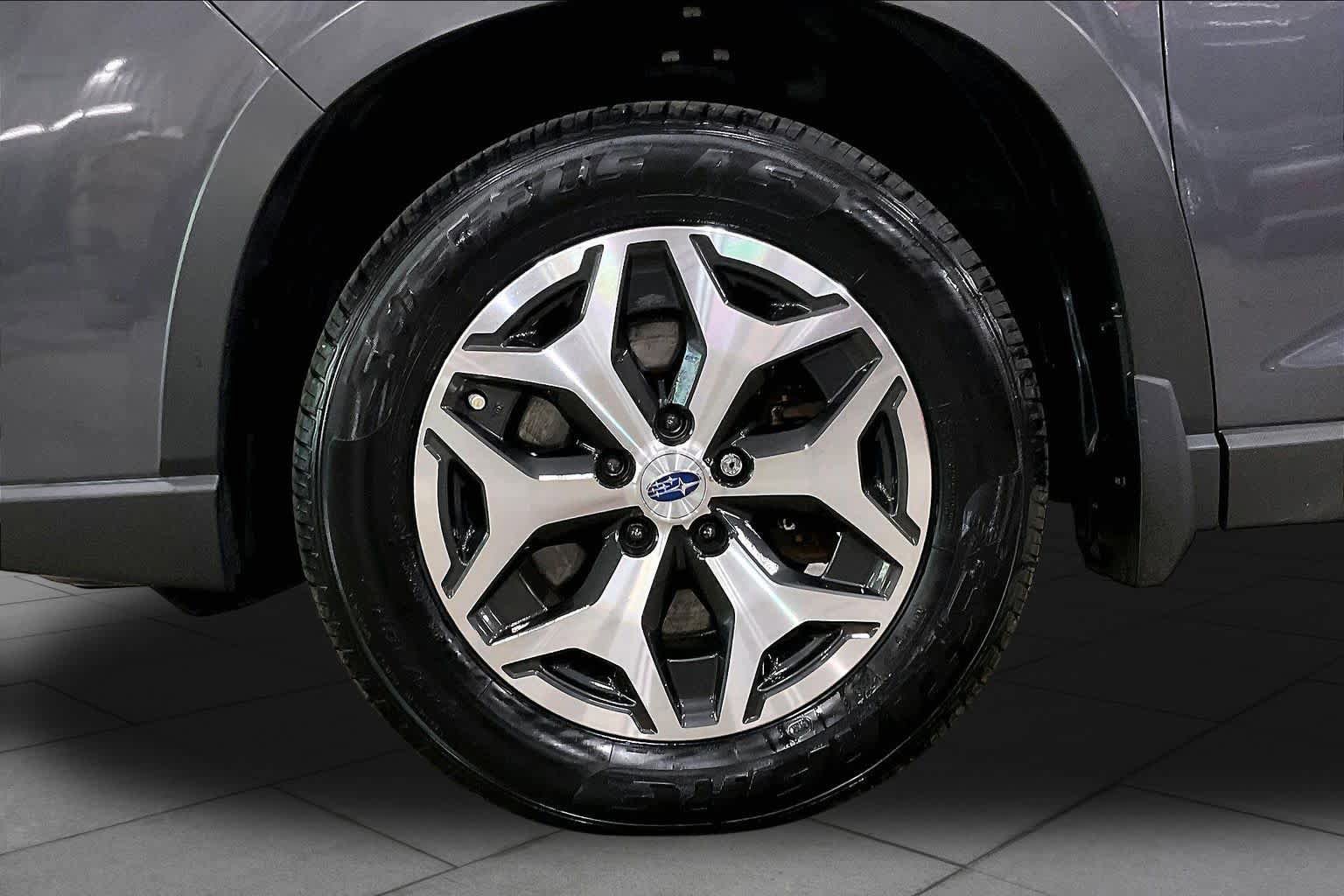 Used 2021 Subaru Forester Premium AWD/4WD image 11