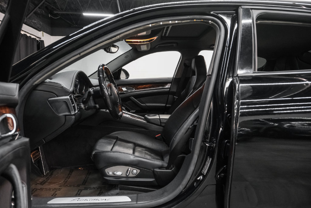 Used 2012 Porsche Panamera 4 image 4
