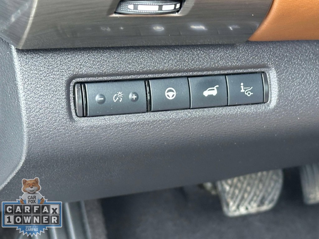 Used 2023 Nissan Pathfinder Platinum w/ Black Appearance Package AWD/4WD image 25