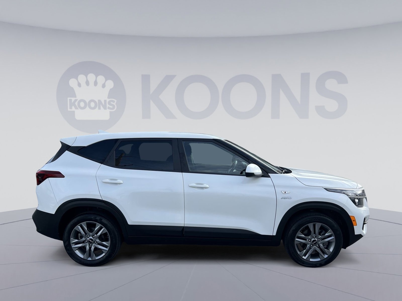 Used 2023 Kia Seltos LX image 8