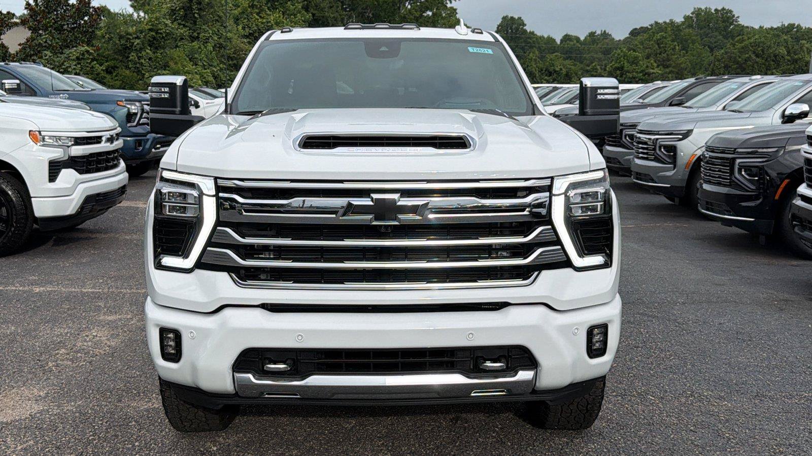 New 2026 Chevrolet Silverado 2500 High Country w/ High Country Premium Package AWD/4WD image 2