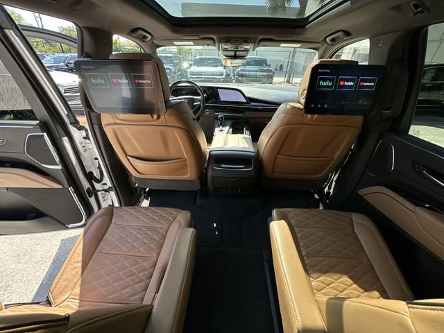 Certified 2023 Cadillac Escalade Premium Luxury w/ Performance Package image 32