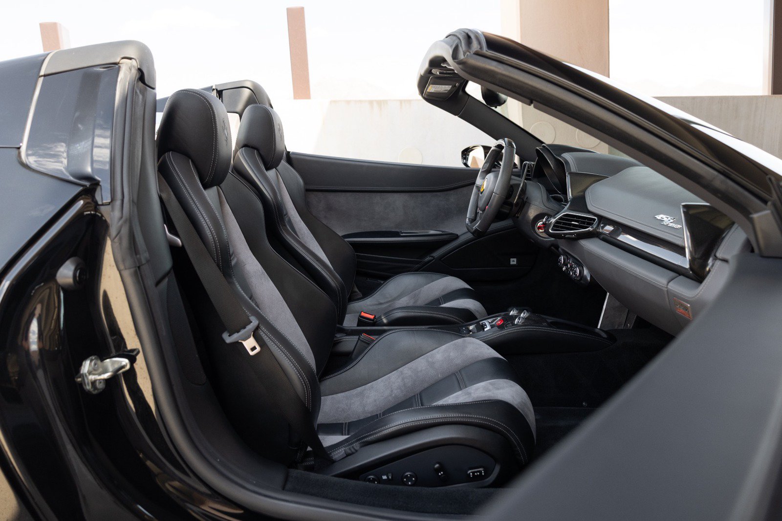 Used 2012 Ferrari 458 Spider RWD image 57
