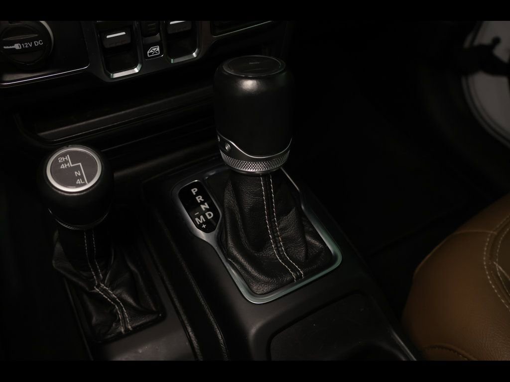 Used 2022 Jeep Gladiator Overland w/ Popular Equipment Package AWD/4WD image 26