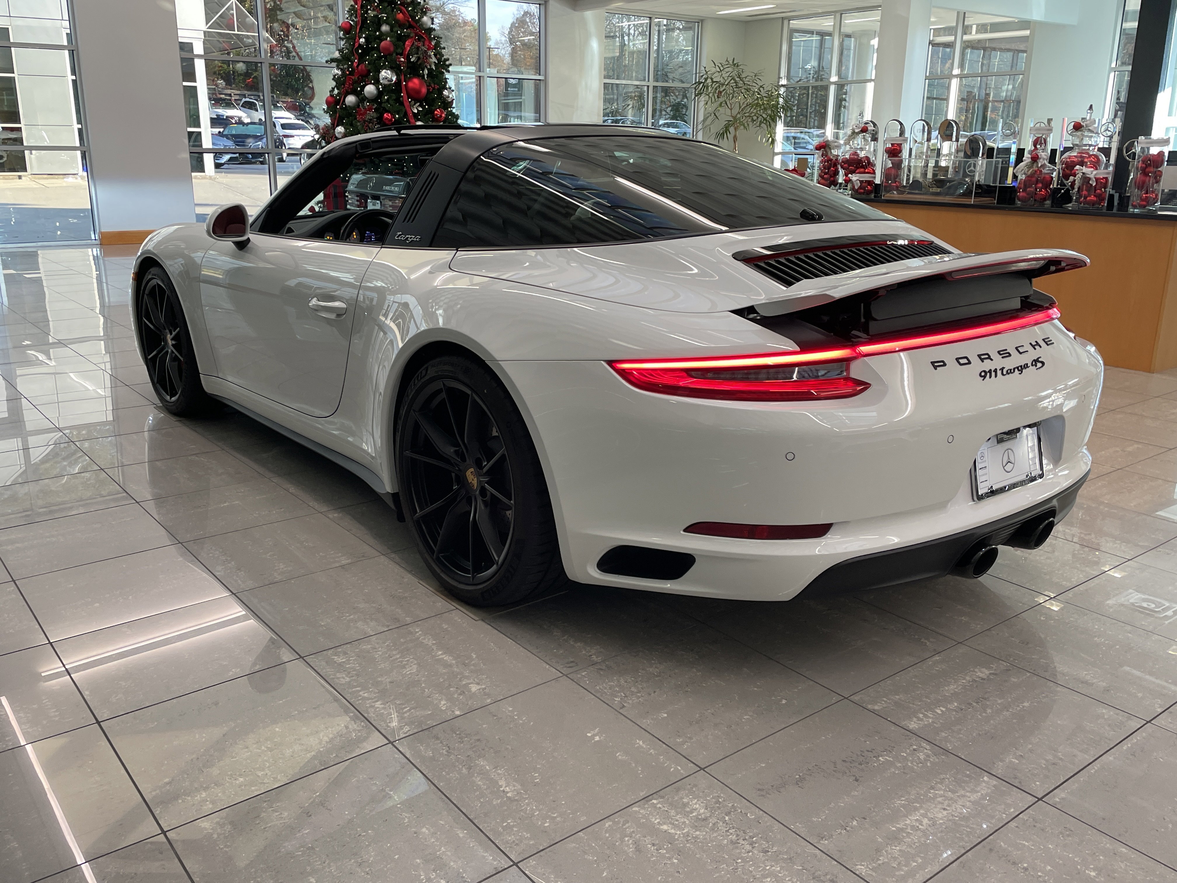 Used 2019 Porsche 911 Targa 4S image 19