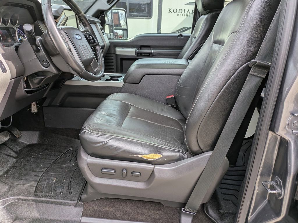 Used 2015 Ford F250 Lariat w/ Lariat Ultimate Package image 19