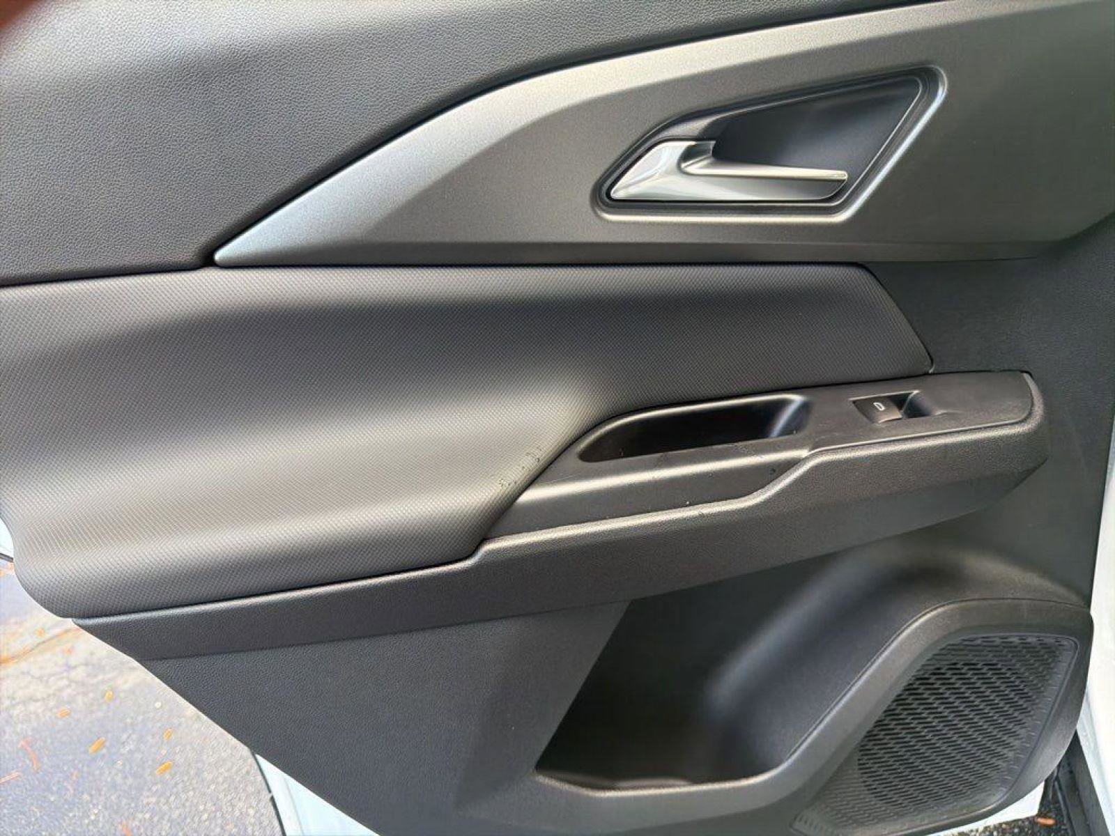 New 2026 Chevrolet Equinox EV LT FWD image 28