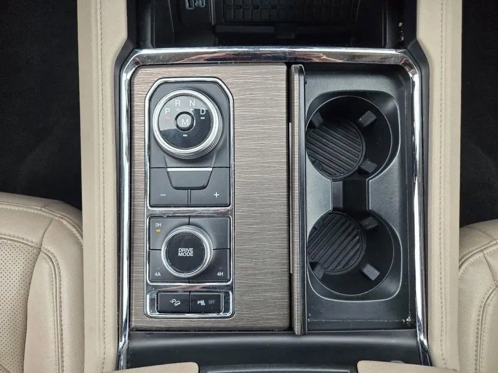 Used 2024 Ford Expedition Max Limited image 24