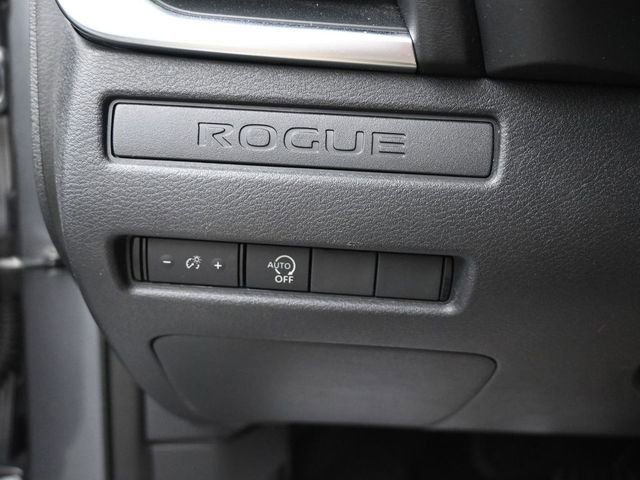 Used 2023 Nissan Rogue S image 19