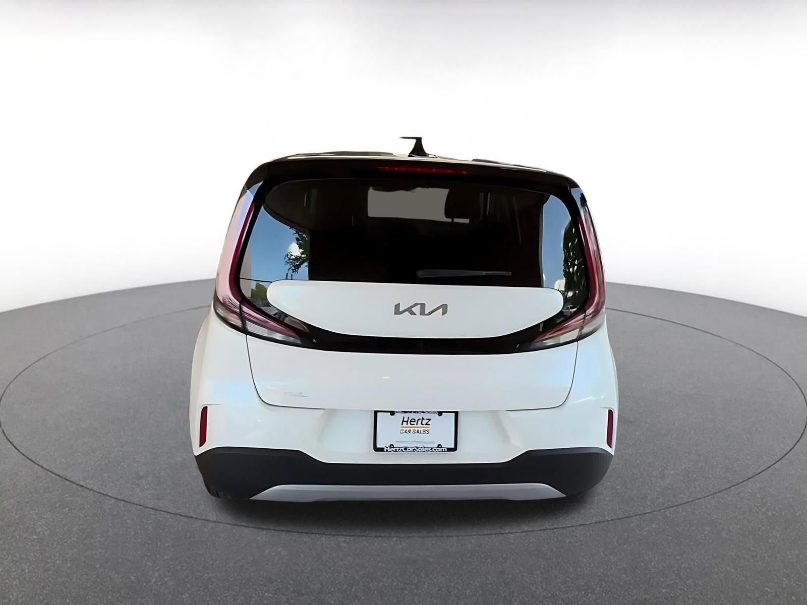 Used 2025 Kia Soul LX w/ LX Technology Package FWD image 10