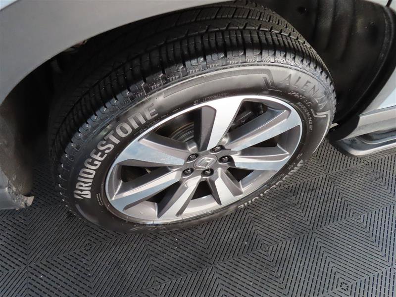 Used 2025 Honda Pilot Touring image 8