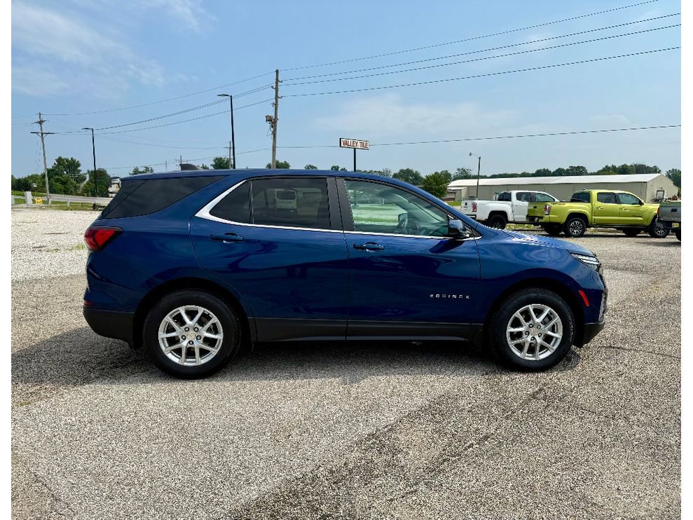 Used 2023 Chevrolet Equinox LT w/ LPO, Floor Liner Package image 5
