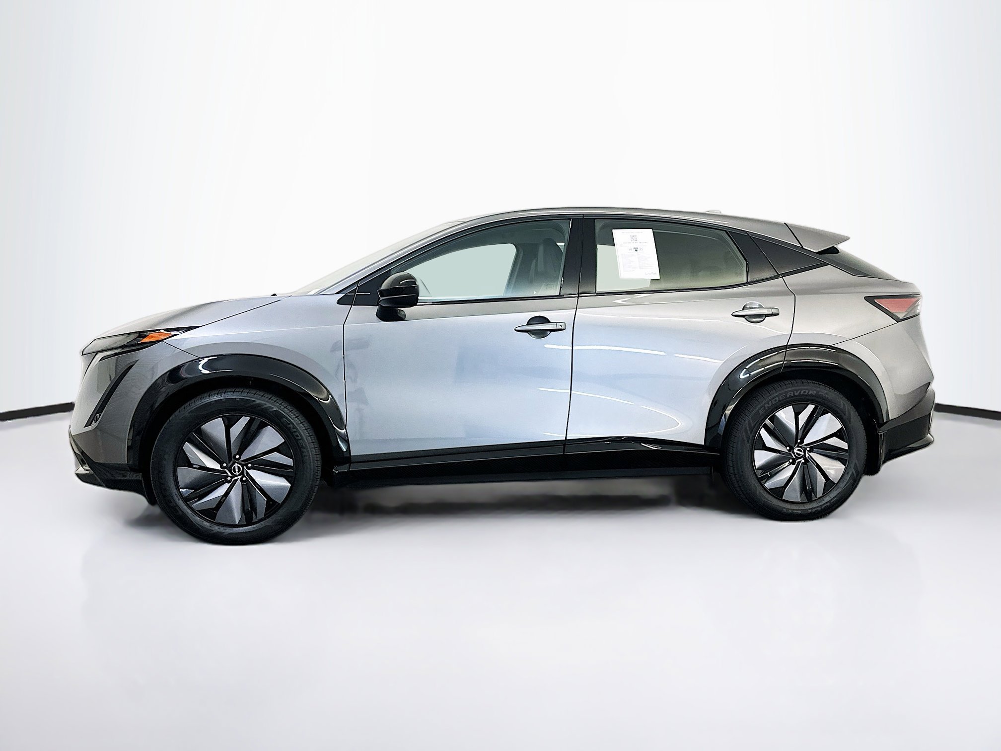 Used 2023 Nissan Ariya AWD image 4