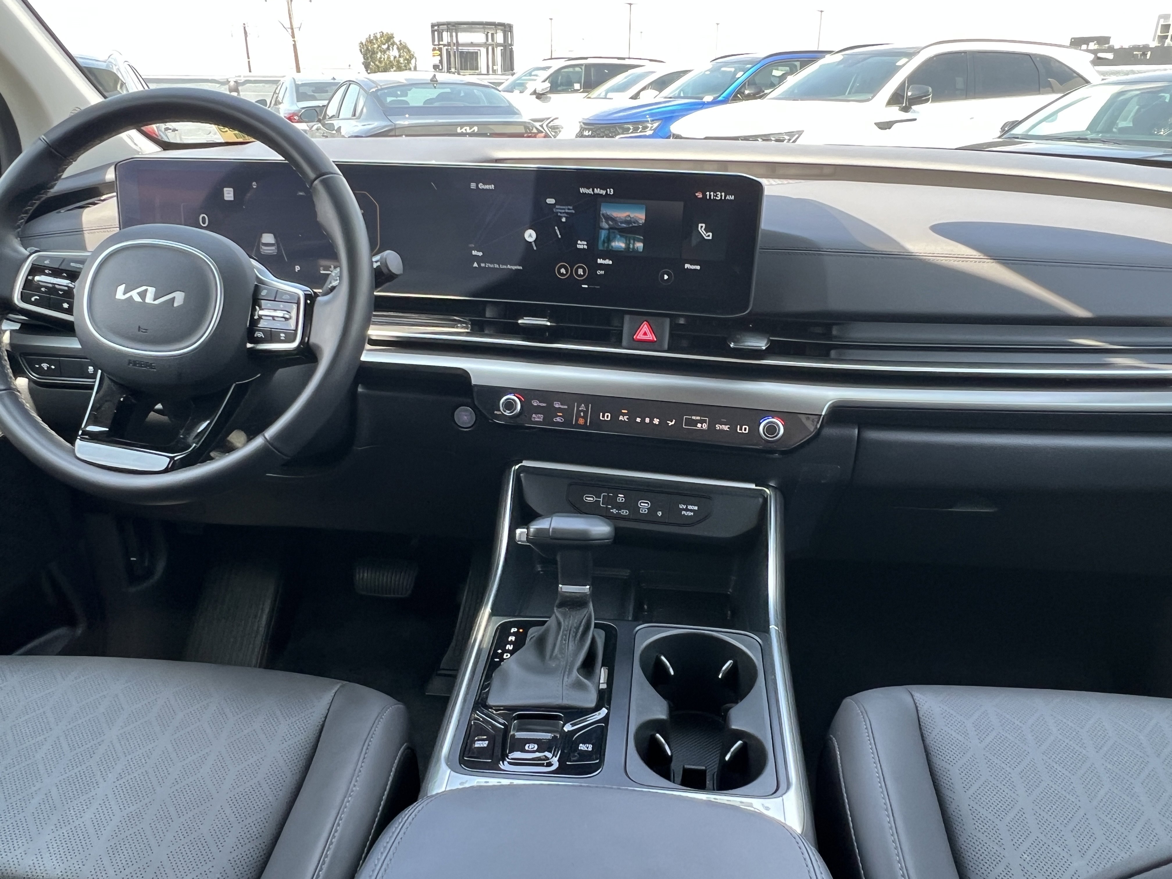 Certified 2026 Kia Carnival SX w/ SX Dark Edition Package FWD image 21
