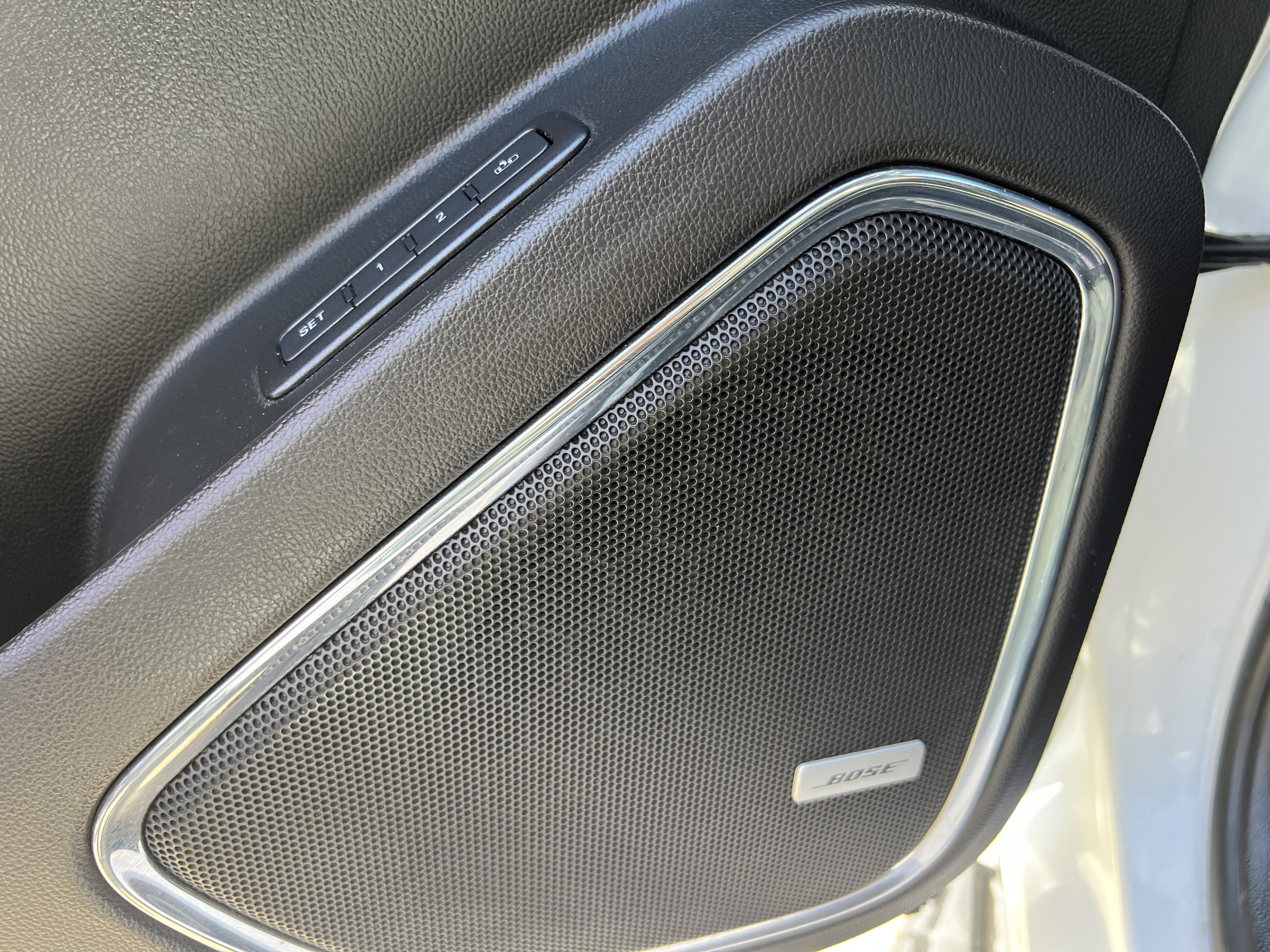 Used 2018 Chevrolet Tahoe LT w/ Luxury Package image 13