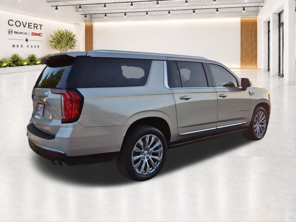 Used 2022 GMC Yukon XL Denali AWD/4WD image 13