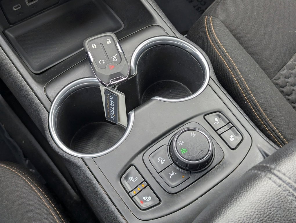 Used 2021 GMC Terrain SLE w/ Driver Convenience Package image 36