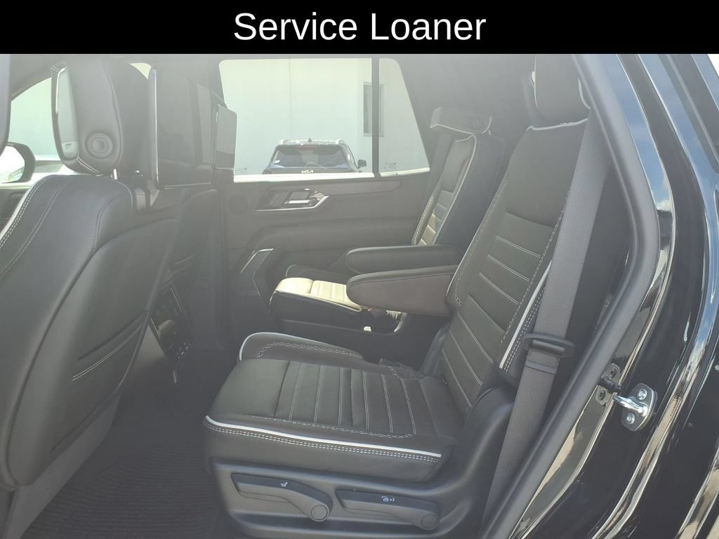 New 2026 GMC Yukon Denali Ultimate AWD/4WD image 7