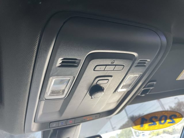 Used 2021 GMC Yukon SLT RWD image 29