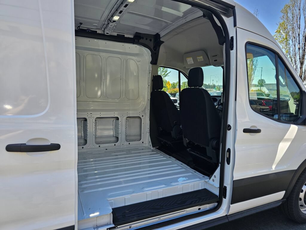 New 2026 Ford Transit 250 148 Medium Roof RWD image 11