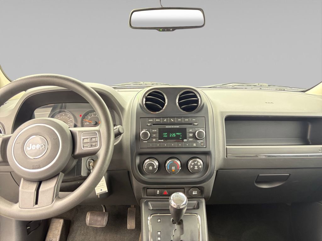 Used 2016 Jeep Patriot Sport image 12