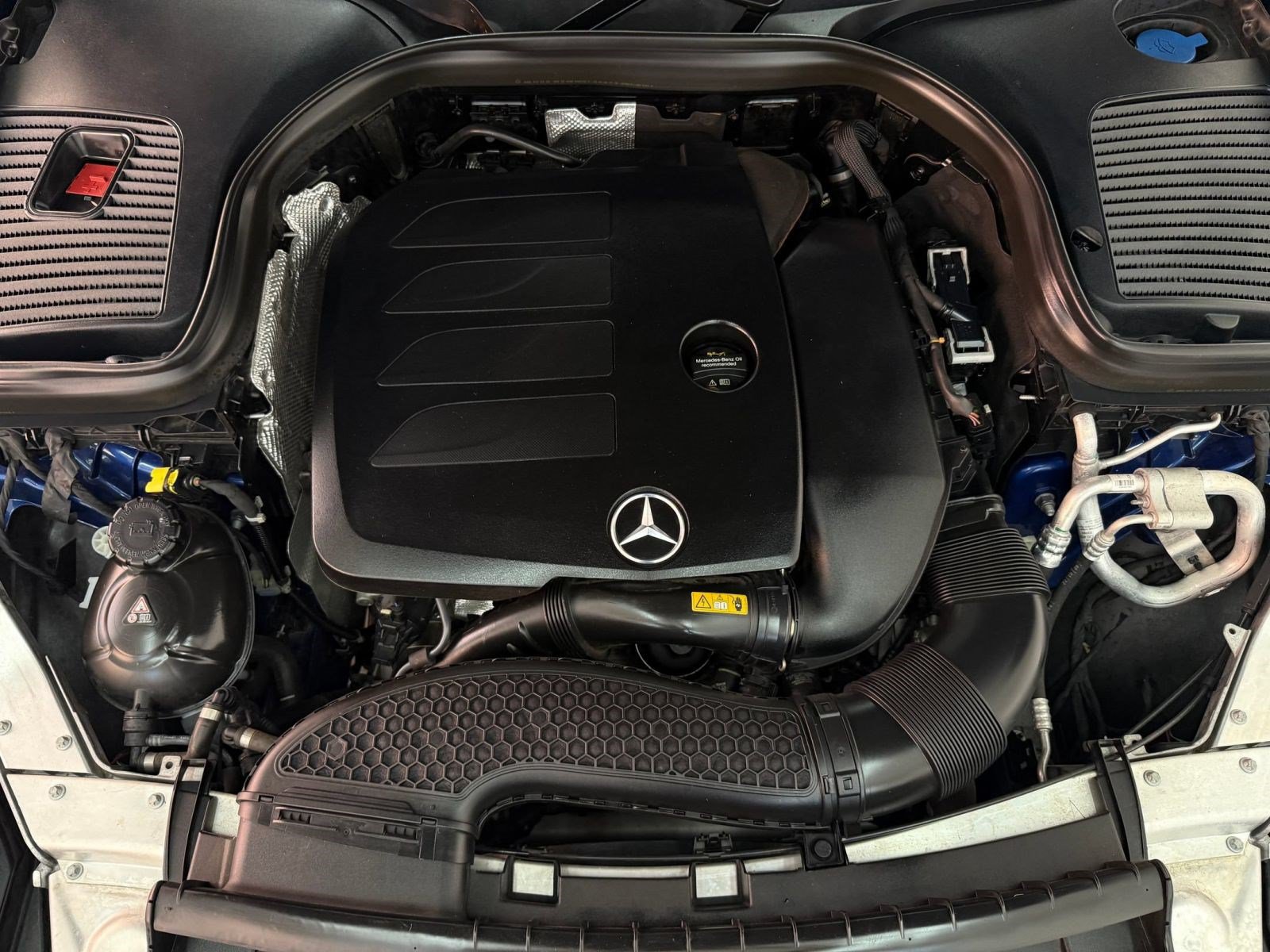Used 2022 Mercedes-Benz GLC 300 image 32