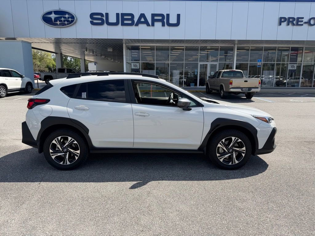 Used 2024 Subaru Crosstrek 2.0i Premium image 2