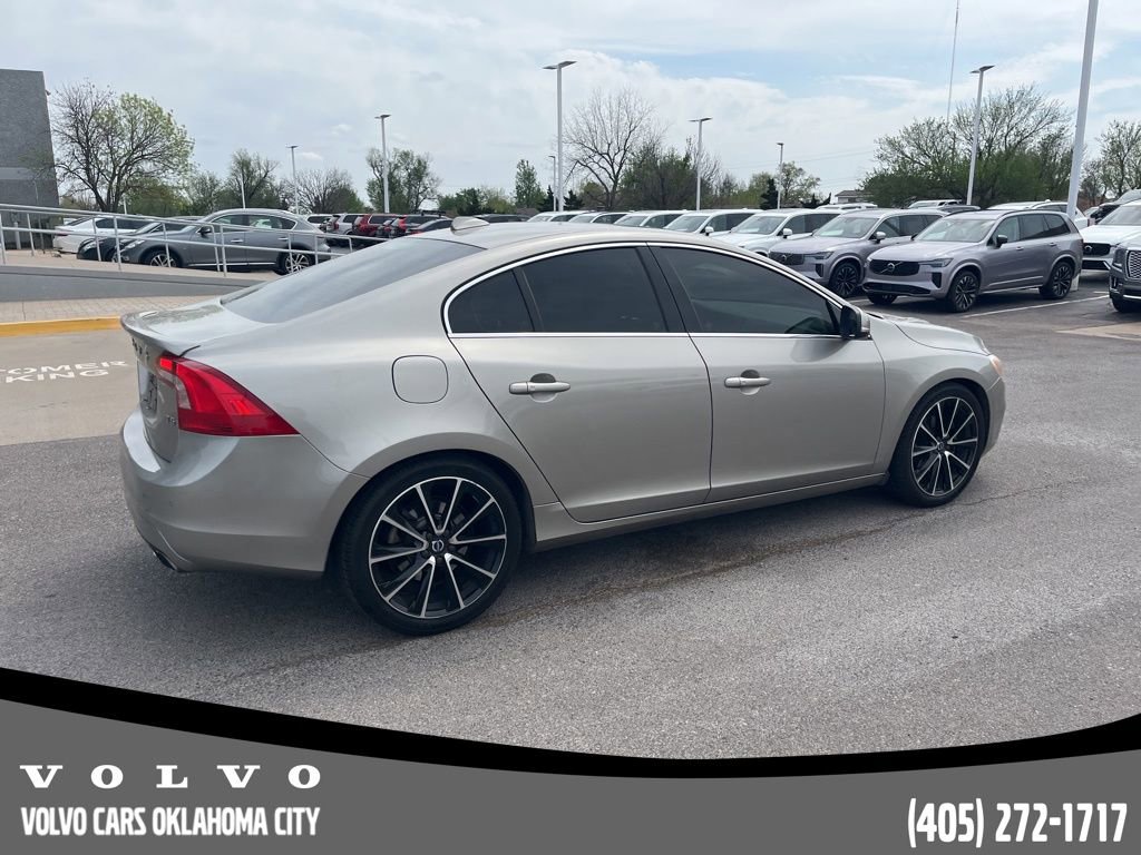 Used 2016 Volvo S60 T5 Premier w/ Convenience Package image 5