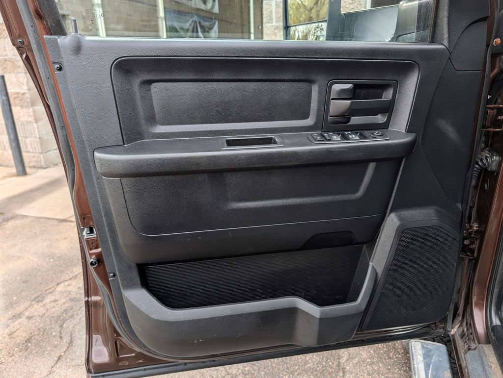 Used 2014 RAM 3500 Tradesman w/ Chrome Appearance Group AWD/4WD image 19