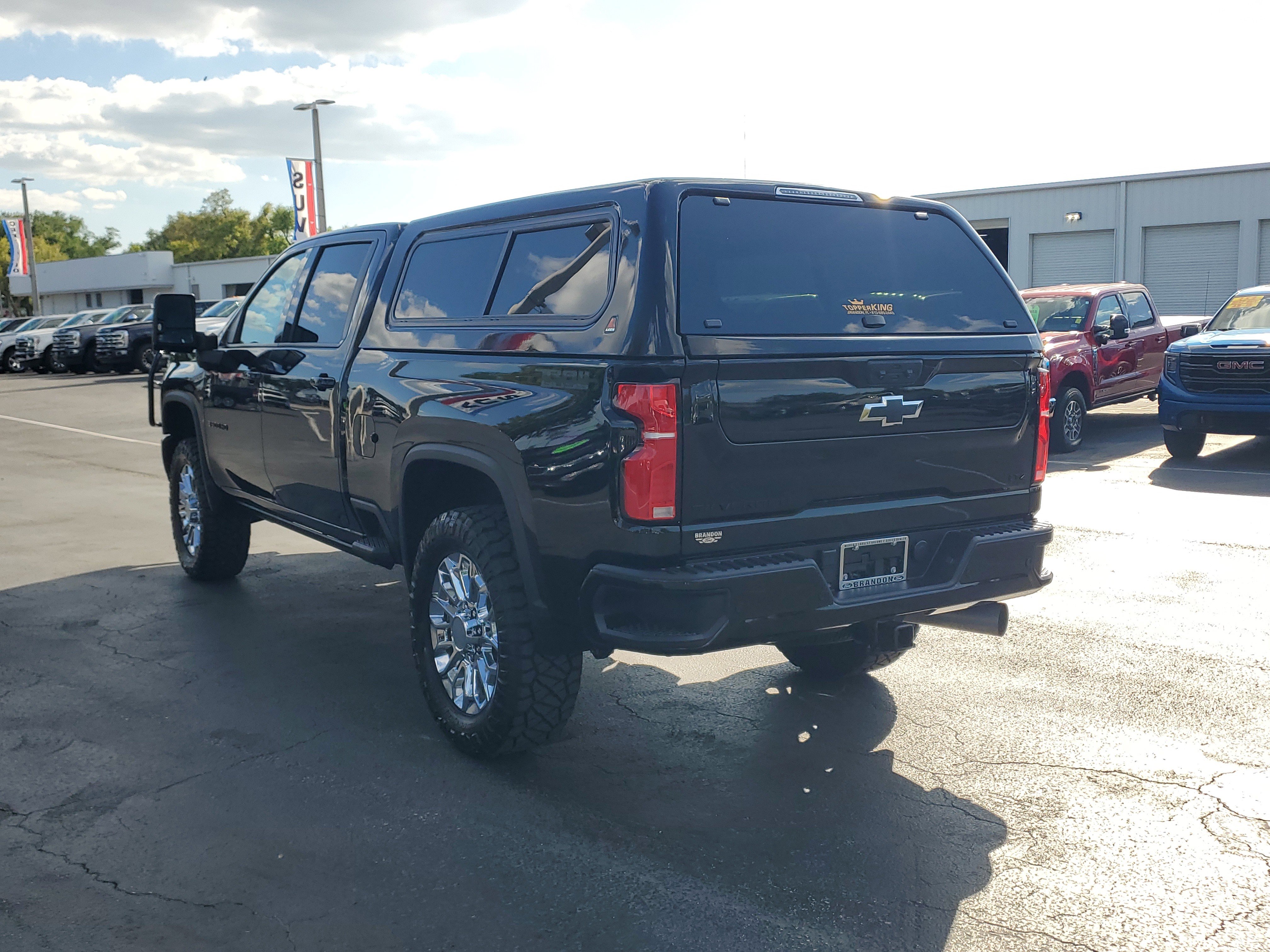 Used 2025 Chevrolet Silverado 3500 LTZ w/ LTZ Plus Package image 7