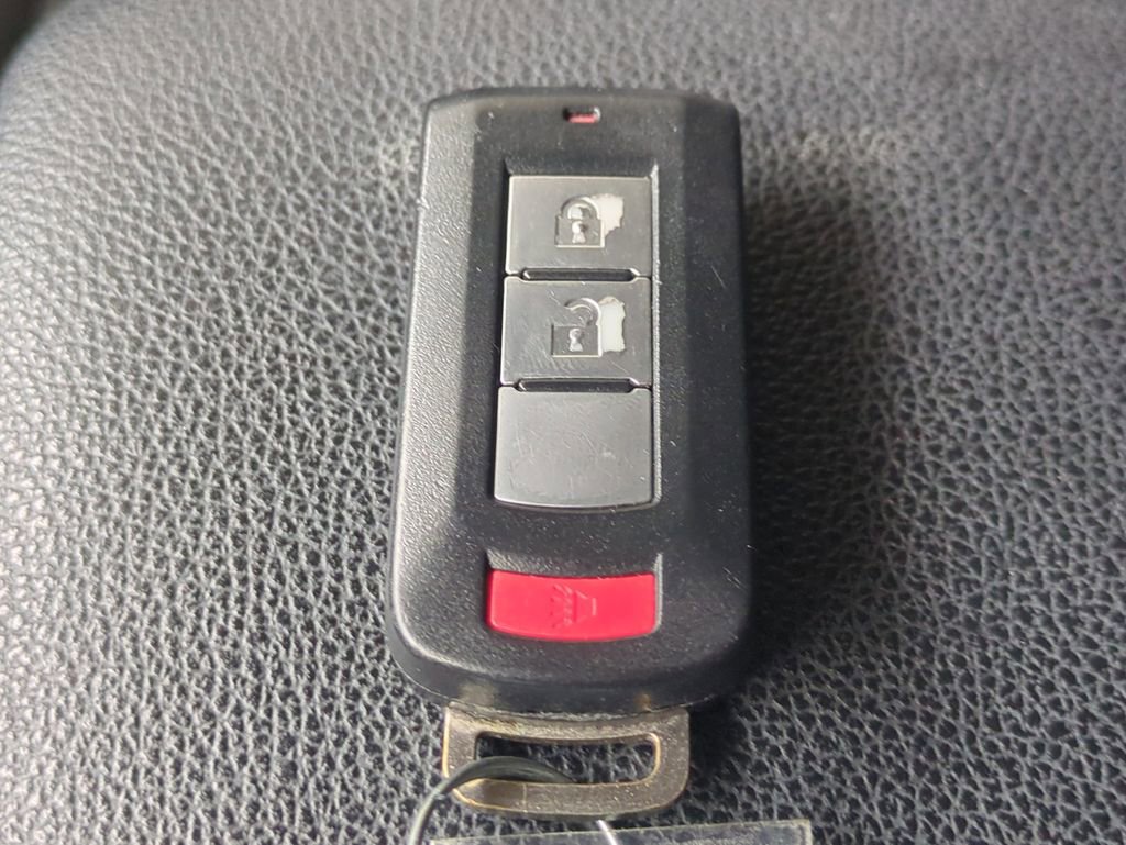 Used 2018 Mitsubishi Outlander Sport SE image 32