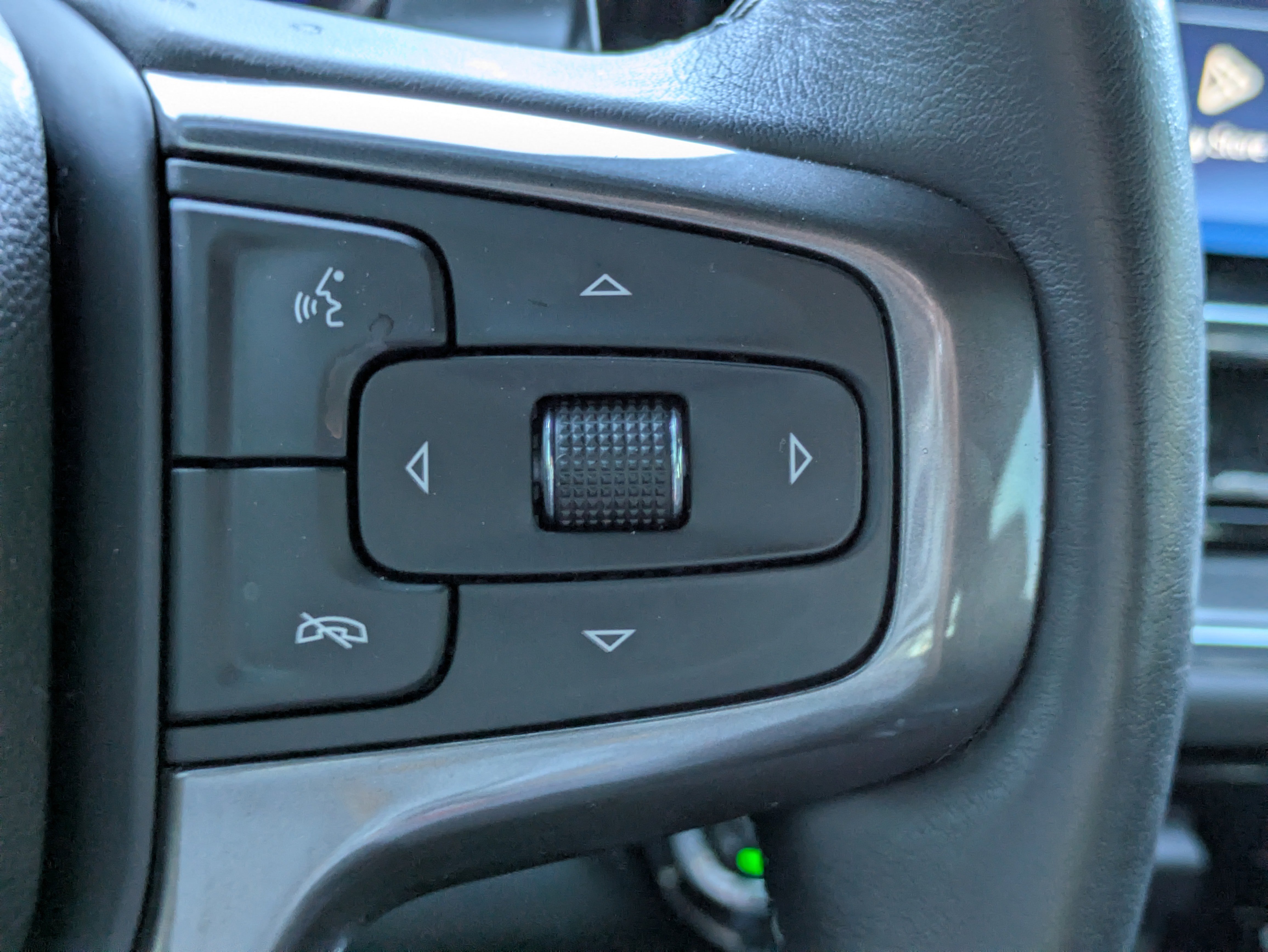 Used 2024 Chevrolet Silverado 1500 High Country w/ Technology Package image 16