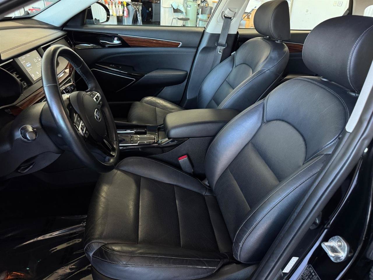Used 2019 Kia Cadenza Premium FWD image 8