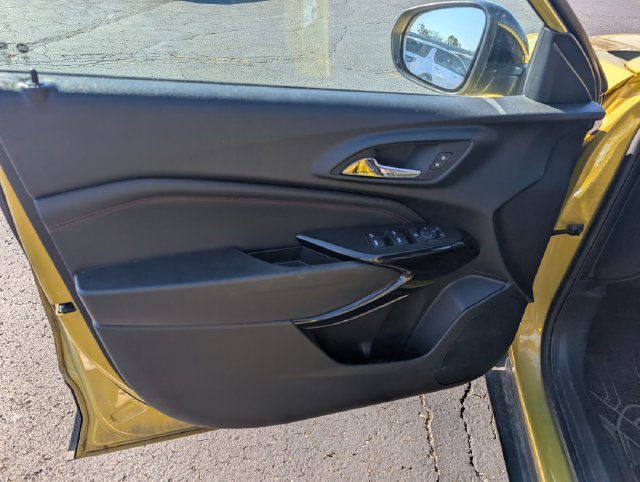 Used 2025 Chevrolet Trax RS w/ Driver Confidence Package FWD image 14