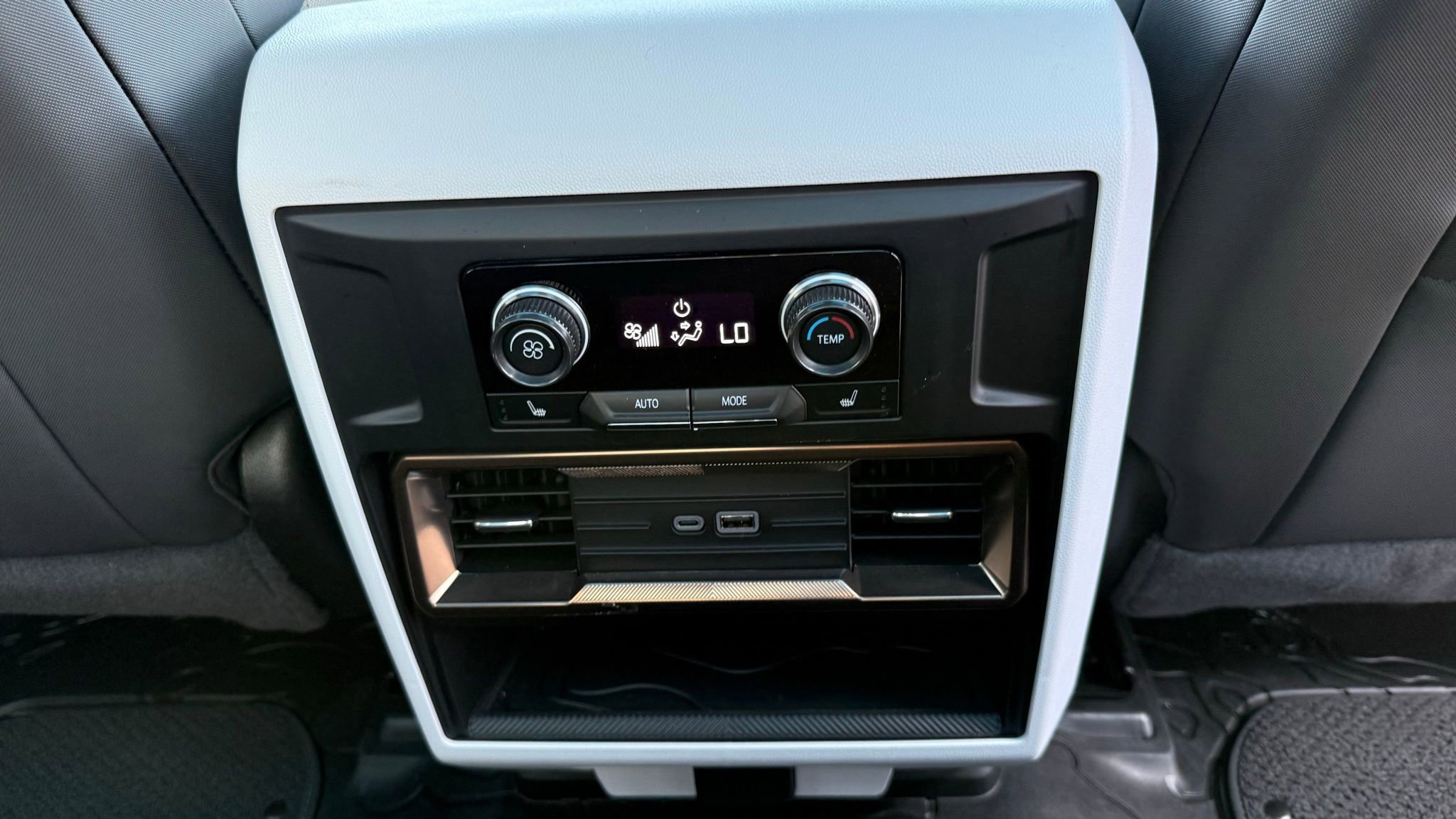 Used 2024 GMC Hummer EV 3X w/ Omega Edition AWD/4WD image 52