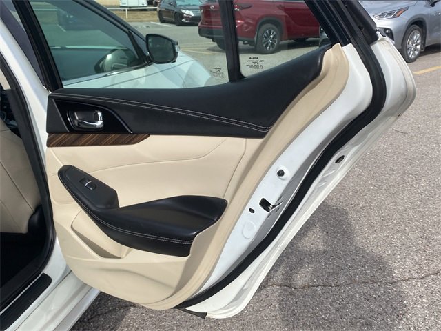 Used 2016 Nissan Maxima Platinum image 12